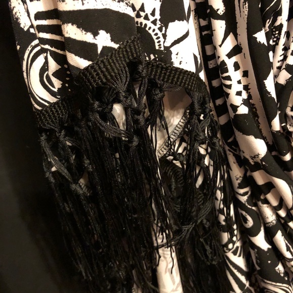 CATHERINES NWOT BLACK AND WHITE FAUX WRAP DRESS - Picture 4 of 4